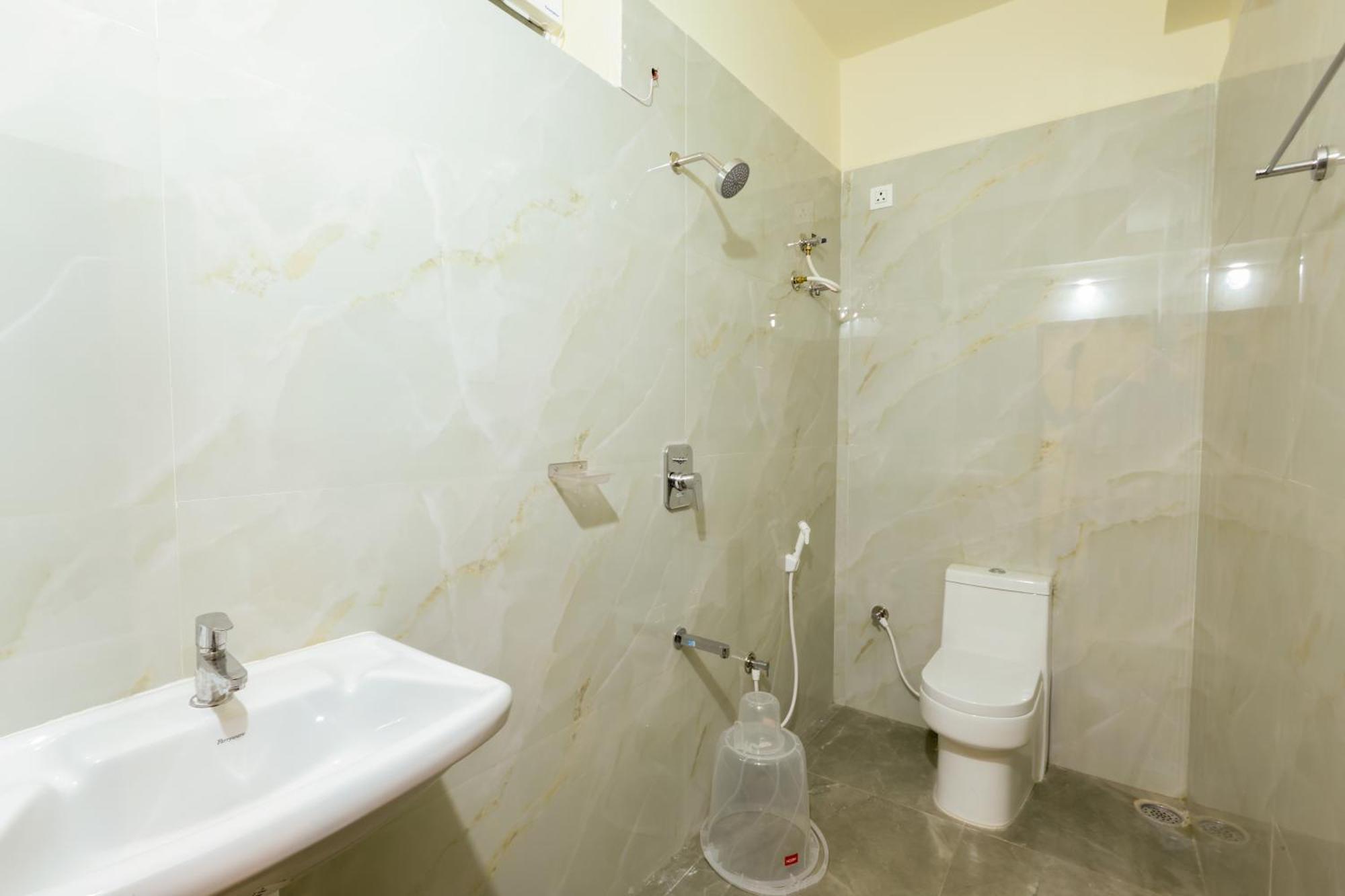 Olive Nest- Tirupati Bus Stand- 300 Meters, Railway Station- 400 Meters 호텔 외부 사진