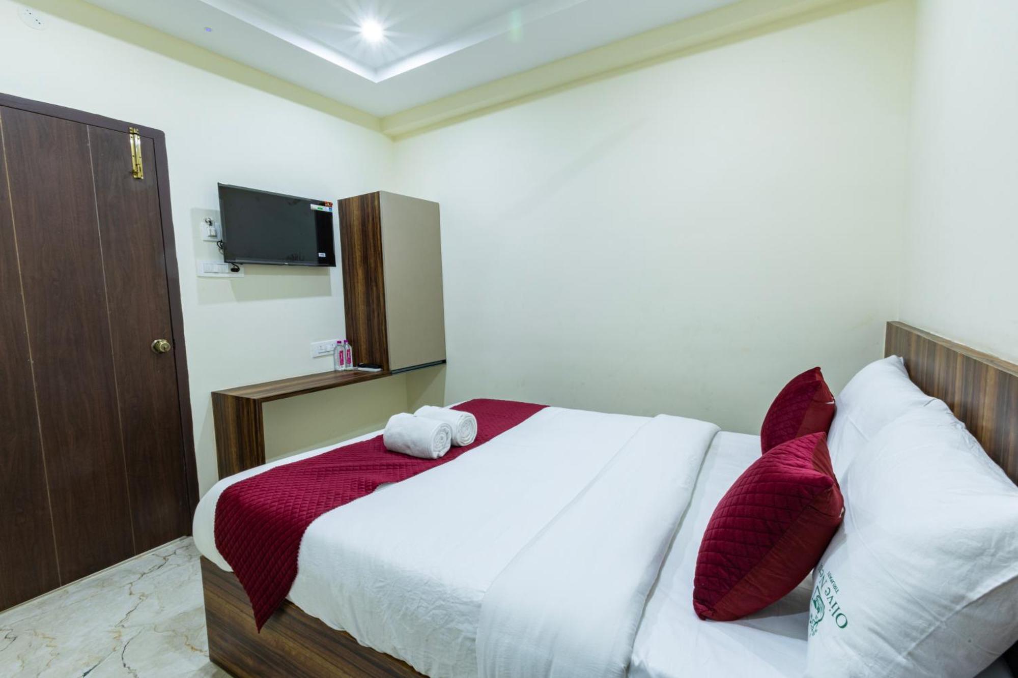 Olive Nest- Tirupati Bus Stand- 300 Meters, Railway Station- 400 Meters 호텔 외부 사진