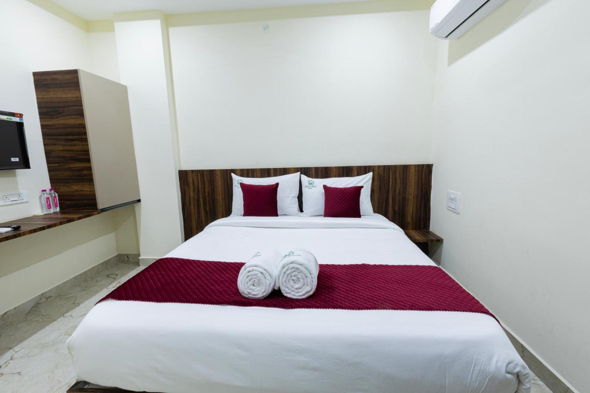 Olive Nest- Tirupati Bus Stand- 300 Meters, Railway Station- 400 Meters 호텔 외부 사진