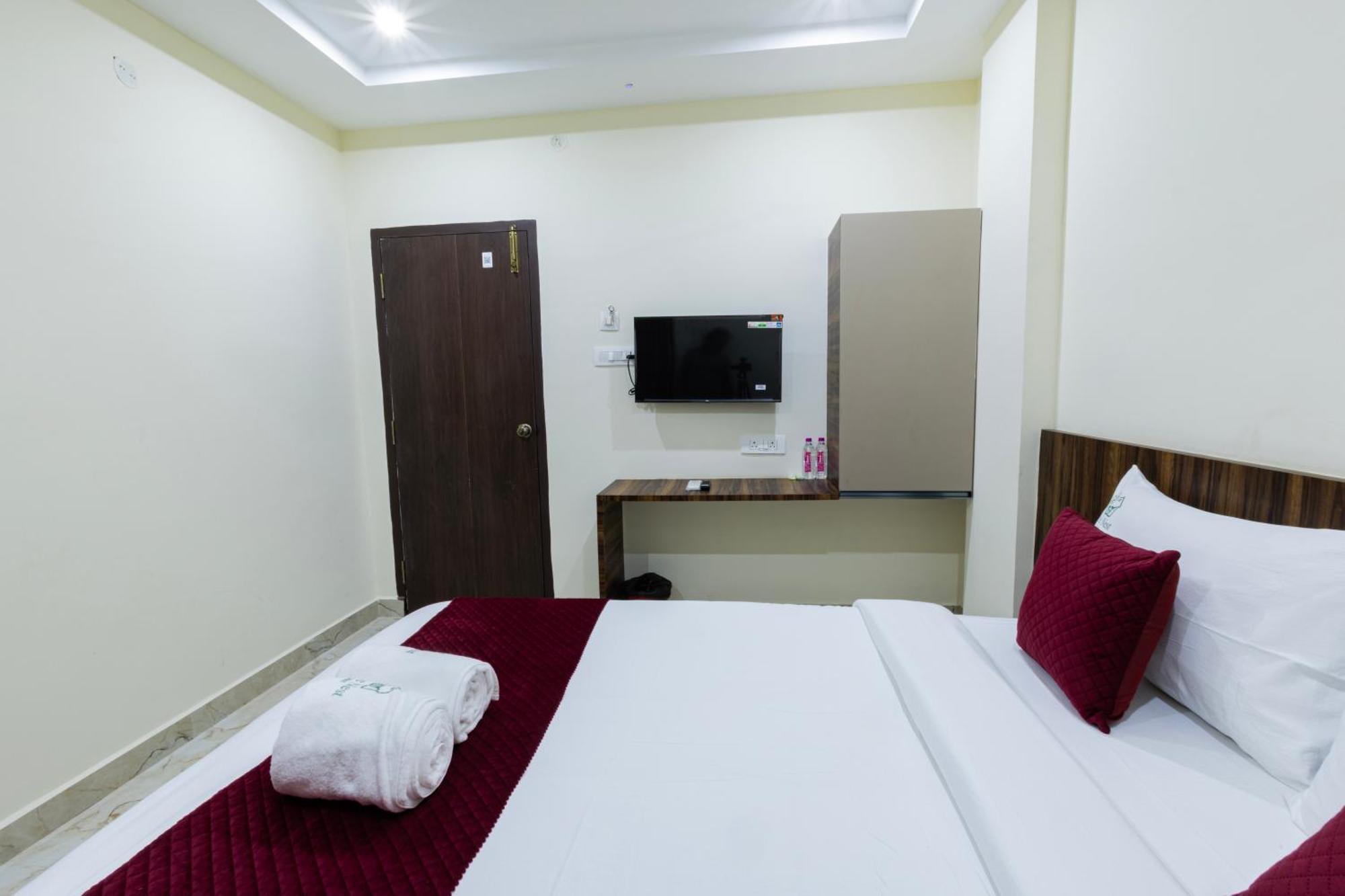 Olive Nest- Tirupati Bus Stand- 300 Meters, Railway Station- 400 Meters 호텔 외부 사진