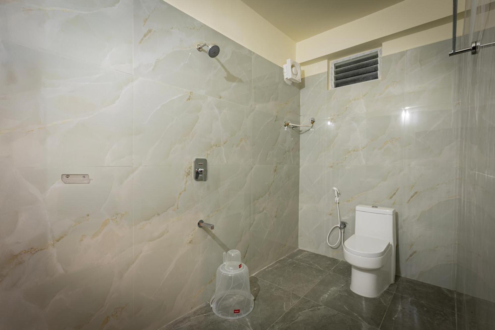 Olive Nest- Tirupati Bus Stand- 300 Meters, Railway Station- 400 Meters 호텔 외부 사진