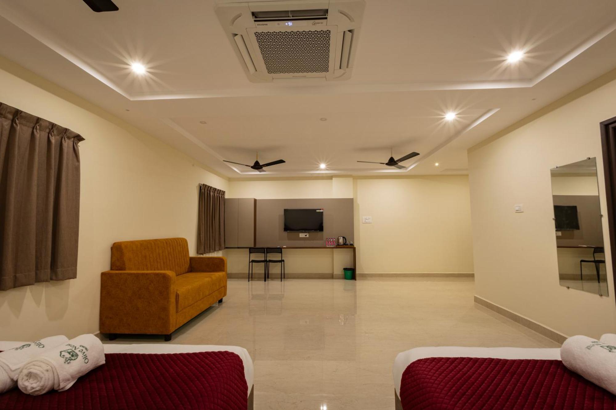 Olive Nest- Tirupati Bus Stand- 300 Meters, Railway Station- 400 Meters 호텔 외부 사진